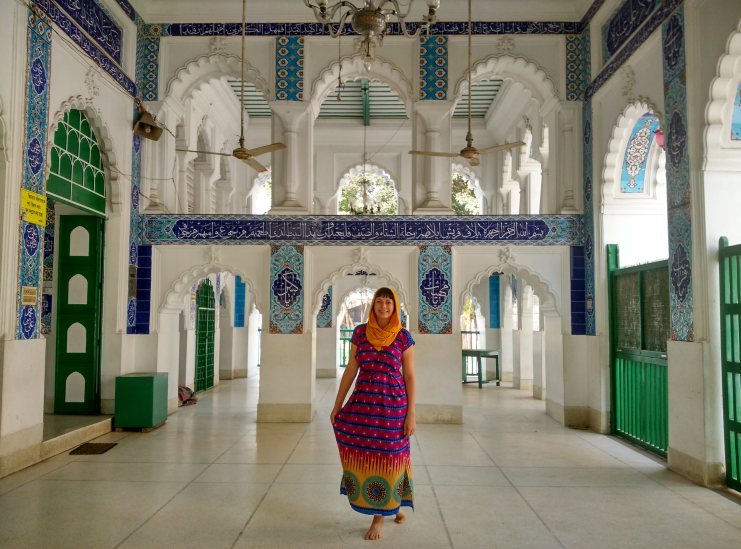 How To Travel Safely As A Woman