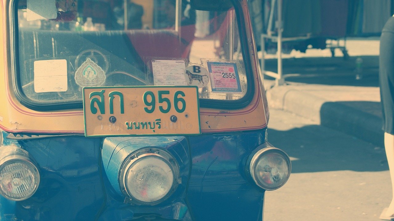 How To Go To The Best Bangkok Food Stalls In 4 Hours