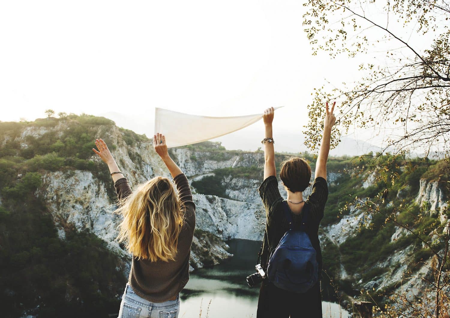 5 Great Ways To Meet New People When Solo Traveling