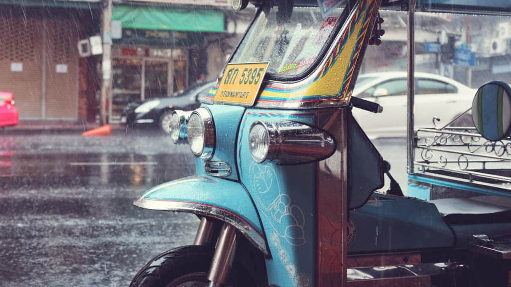 Looking for the best places to travel alone this year? Here’s my TOP solo female travel destinations for 2018 – month by month – so you can be in the best place at the best time of the year! #travel #solofemaletravel