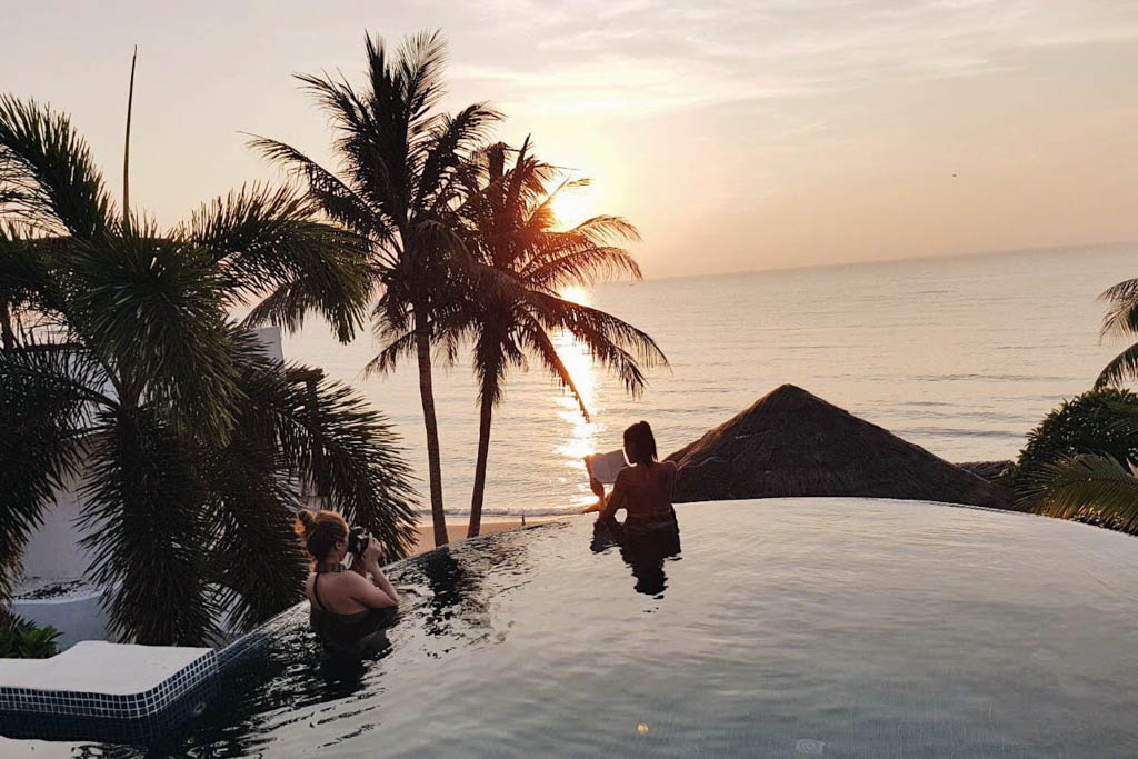 Jobs you can do while traveling