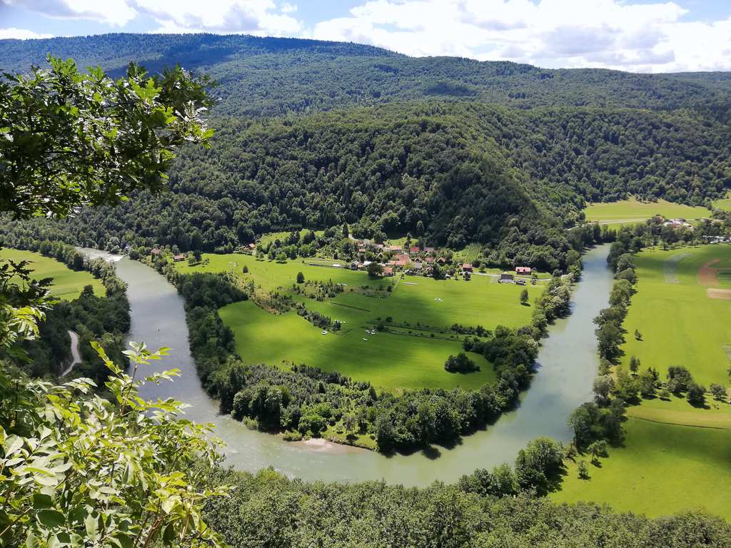 Hiking in Slovenia along the Kolpa River