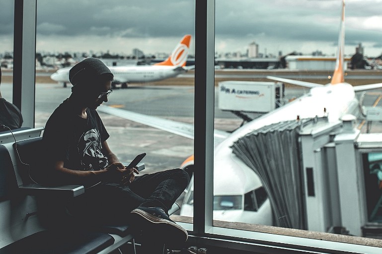 Compensation for Delayed Flights